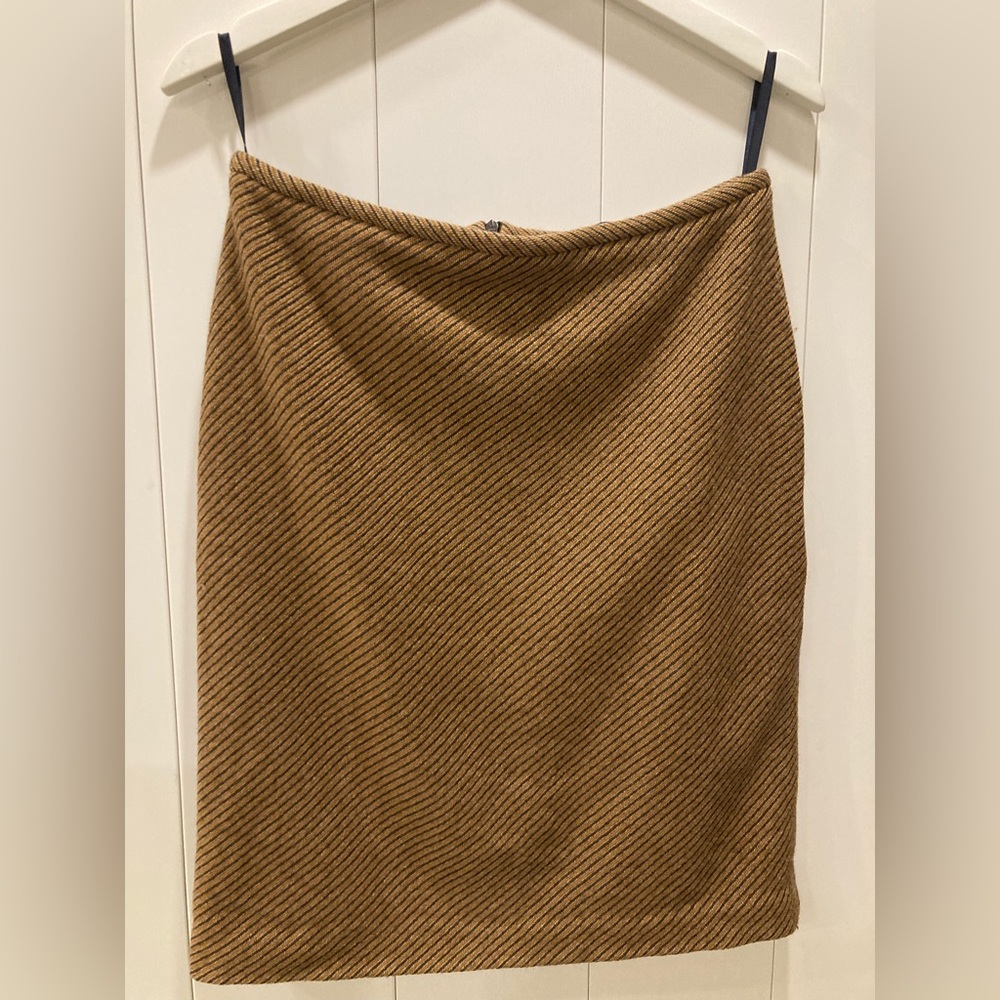 Wool blend NWOT French Connection Size 8 skirt Made in Poland Mustard Tan Brown